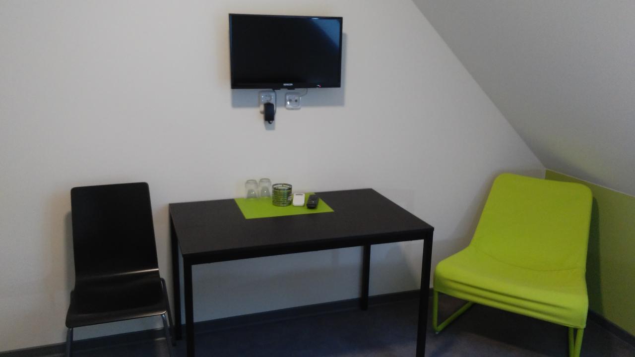 Bed & Parking Eurobit Bed & Breakfast Hrusky  Ngoại thất bức ảnh