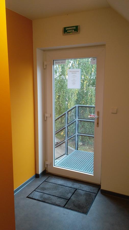 Bed & Parking Eurobit Bed & Breakfast Hrusky  Ngoại thất bức ảnh