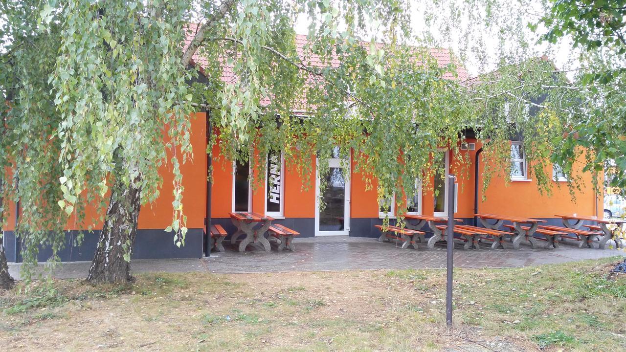 Bed & Parking Eurobit Bed & Breakfast Hrusky  Ngoại thất bức ảnh