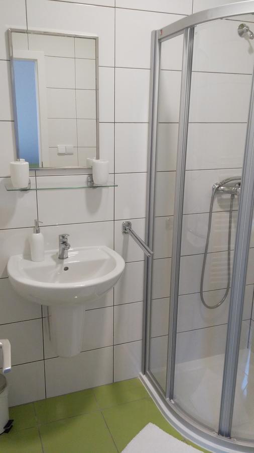 Bed & Parking Eurobit Bed & Breakfast Hrusky  Ngoại thất bức ảnh